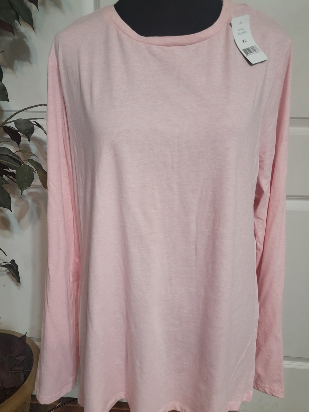 (#64) dip Soft Pink Long Sleeve Crewneck Tee